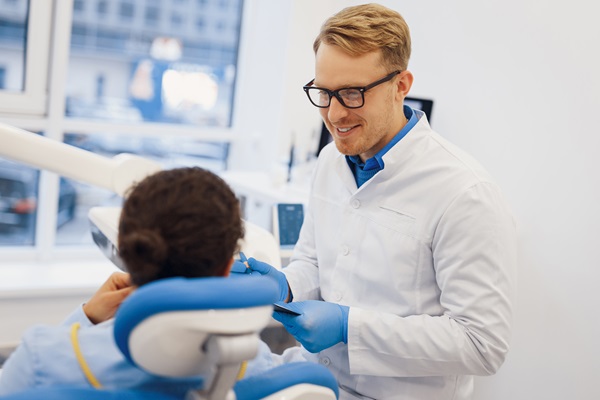 What A General Dentist Looks For In Your Dental Exam